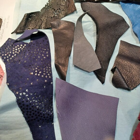 Box of Leather Scraps - Picture 4 of 10